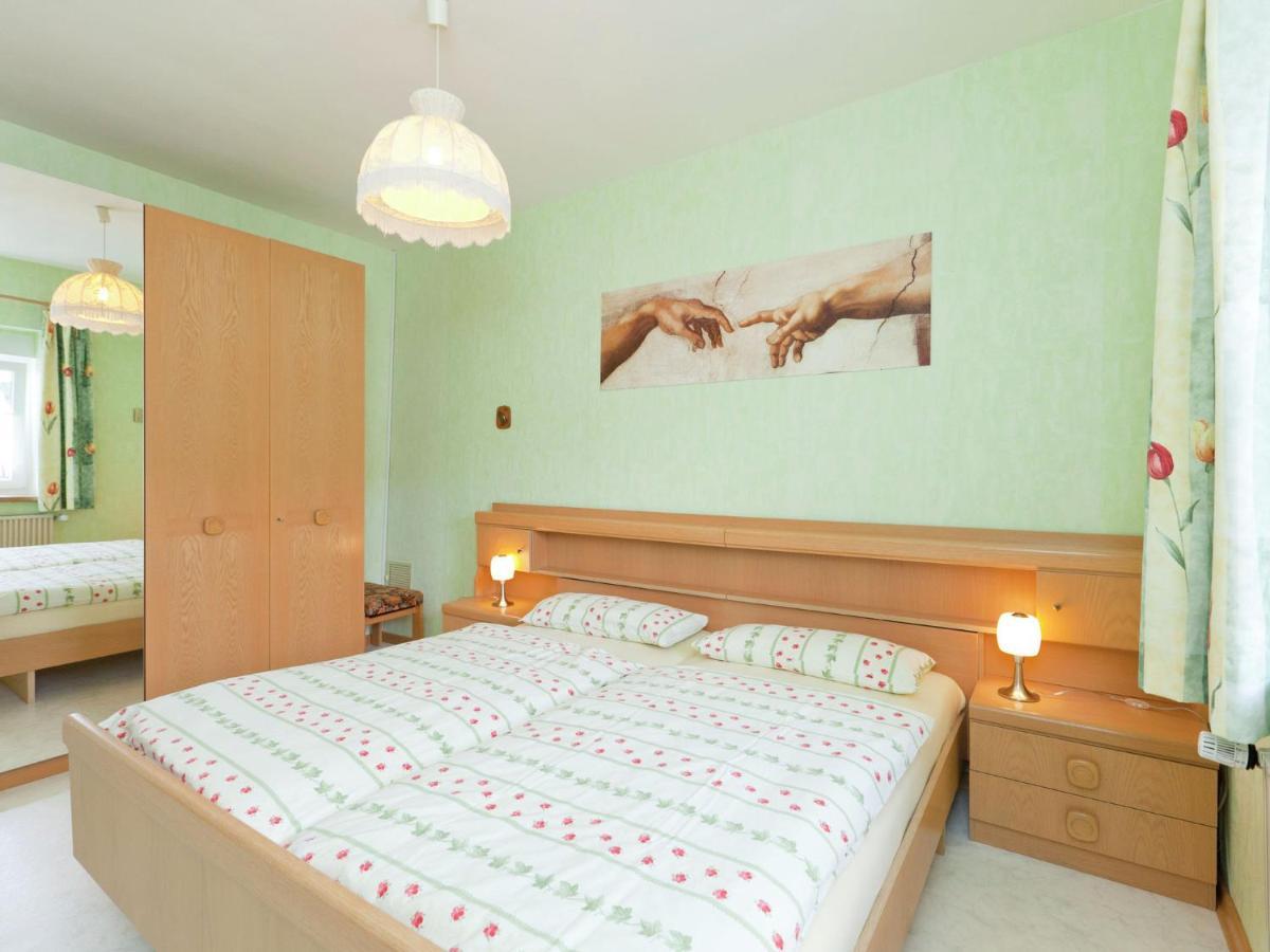 Apartment Near The Nurburgring With Terrace Hillesheim Bagian luar foto