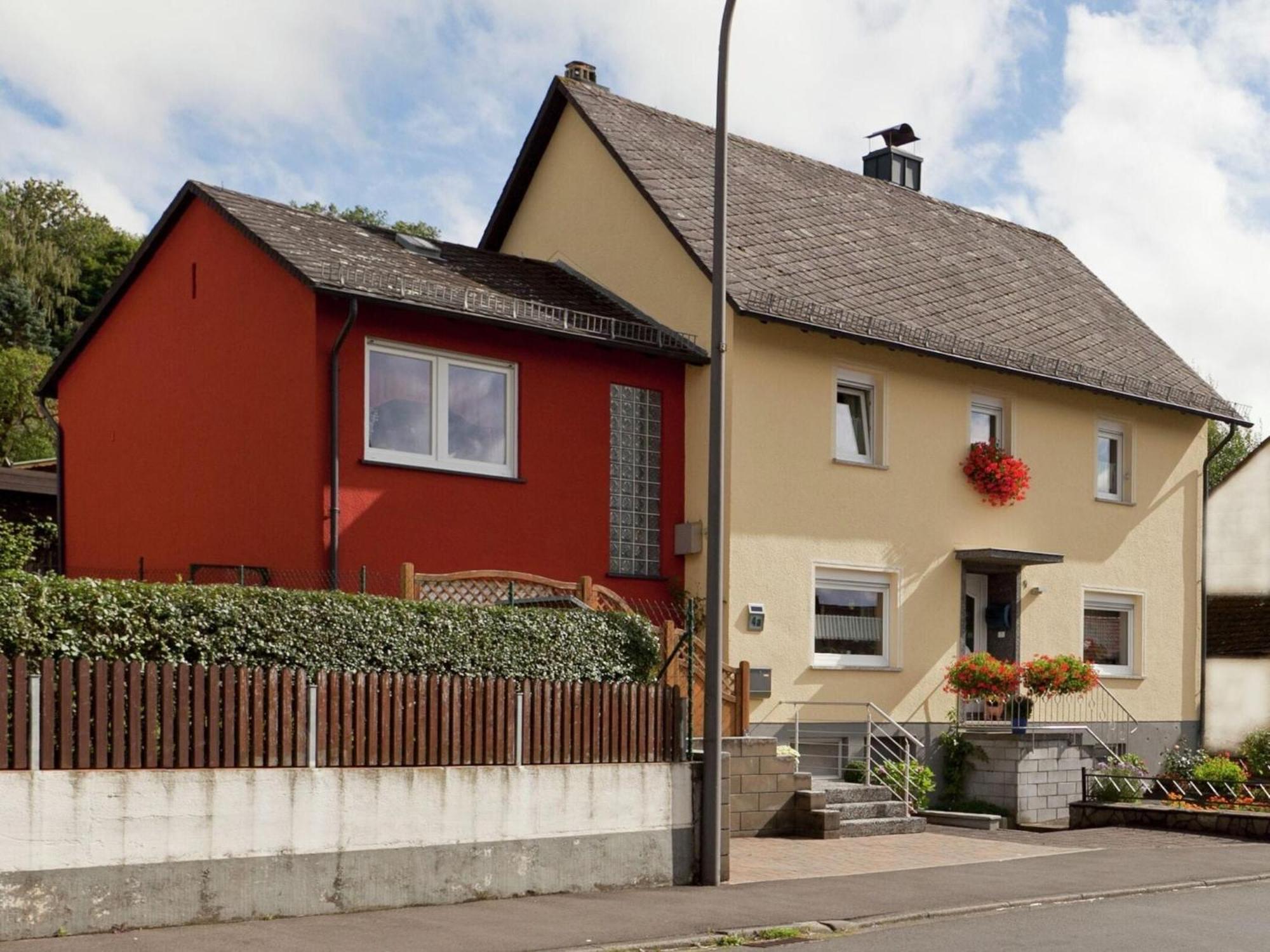 Apartment Near The Nurburgring With Terrace Hillesheim Bagian luar foto