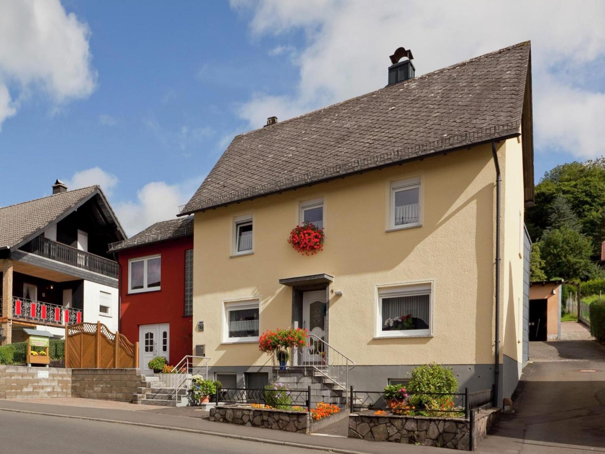 Apartment Near The Nurburgring With Terrace Hillesheim Bagian luar foto
